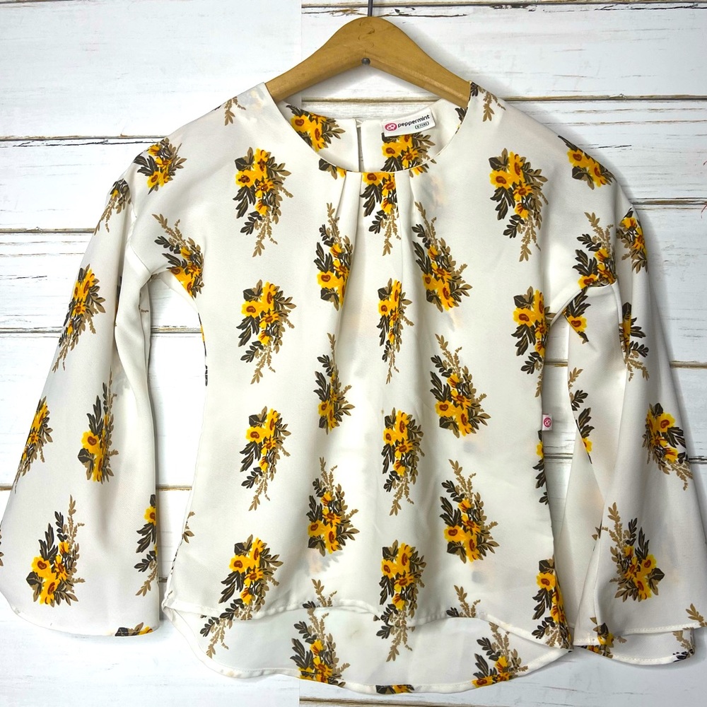 Peppermint Boutique Bell Sleeve Floral Top 6/7